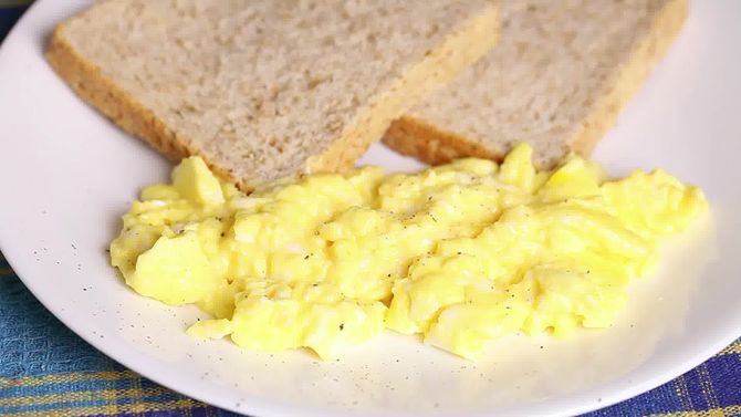 670px-Scramble-Eggs-in-a-Microwave-Step-6-preview