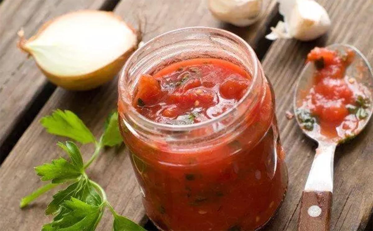 Como fazer molho de tomate caseiro